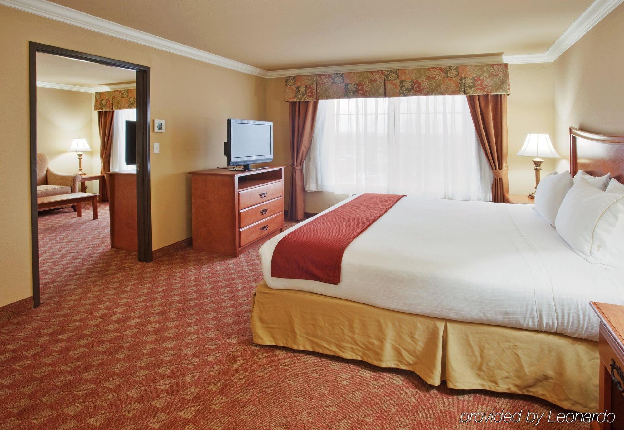 Holiday Inn Express & Suites Oakland - Airport By Ihg Quarto foto
