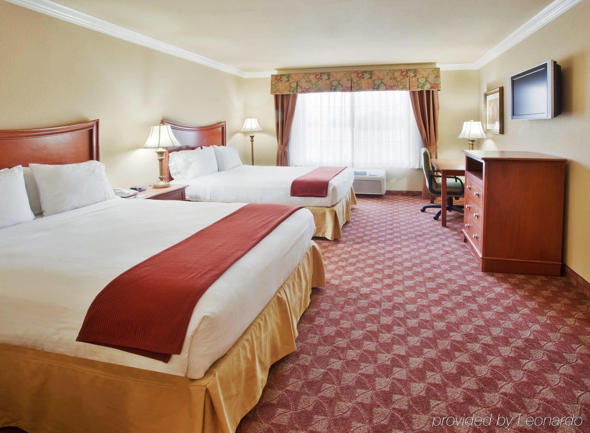 Holiday Inn Express & Suites Oakland - Airport By Ihg Quarto foto